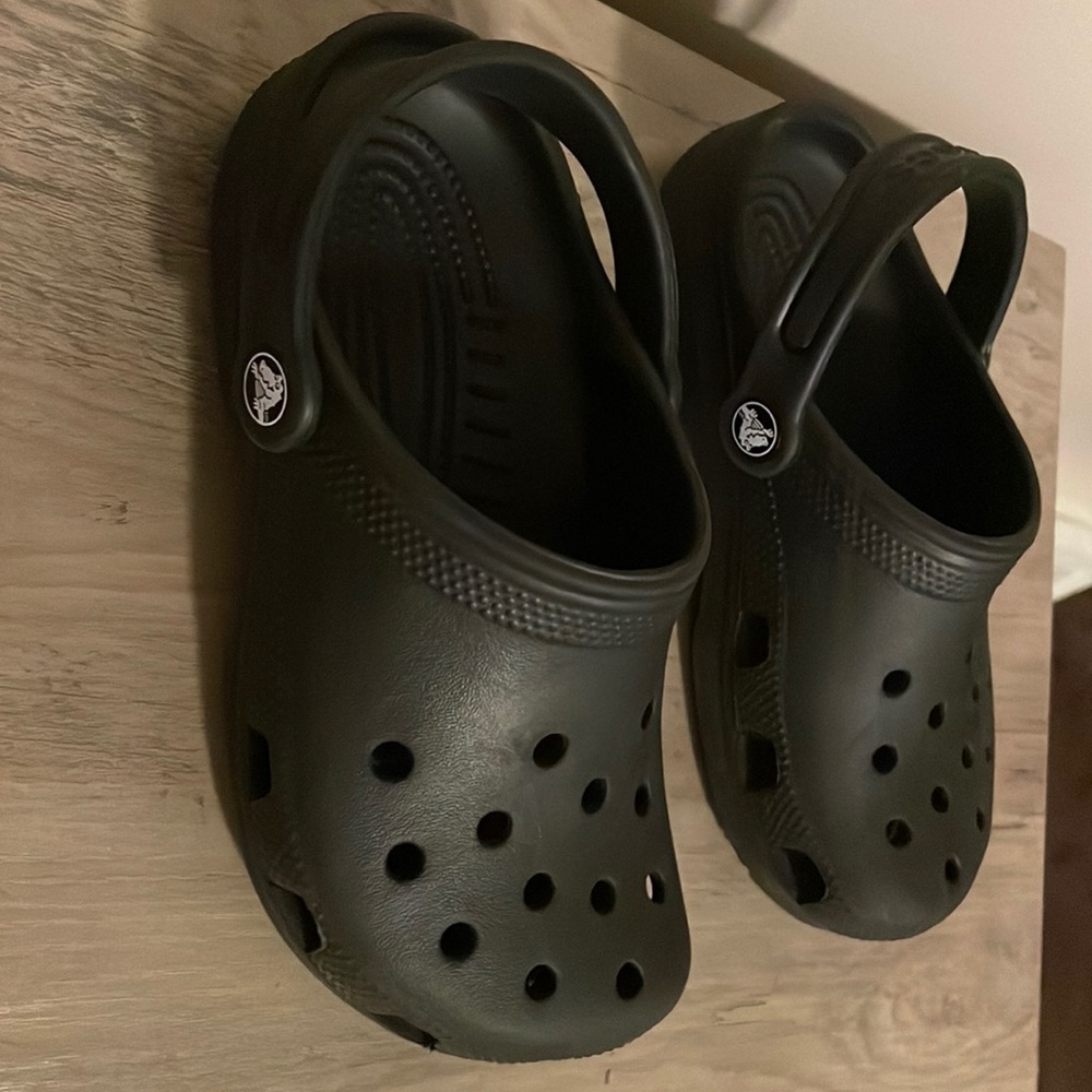 Black crocs!